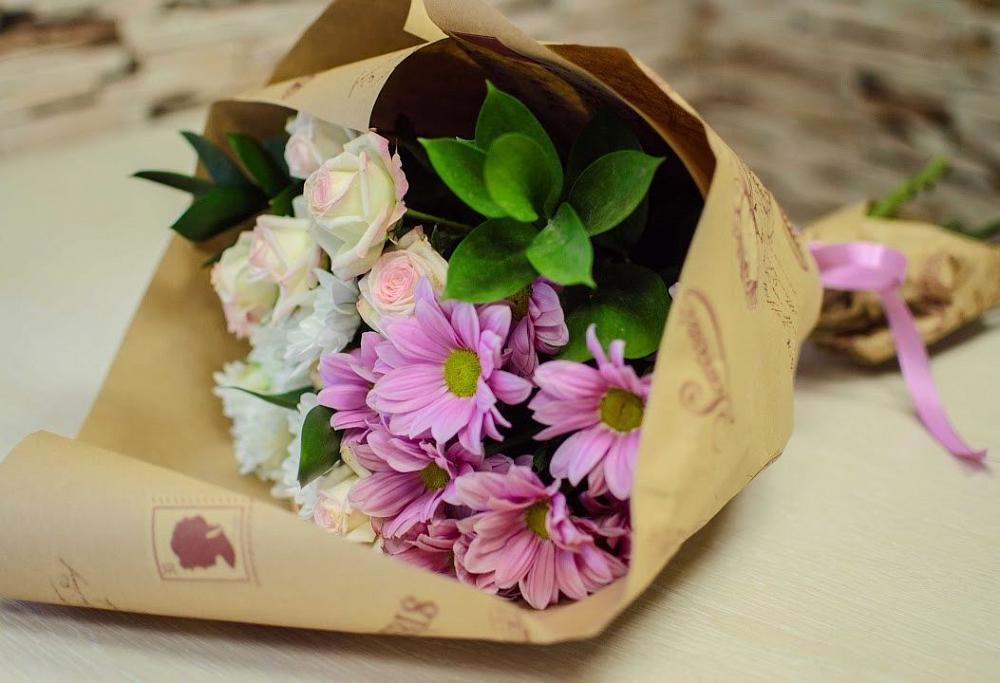 Букет цветов из: Розы и Хризантемы в Бородинское поле