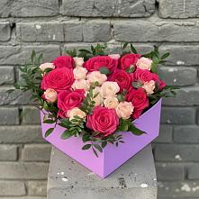 Цветочная композиция из Розы в коробке #REPLACE_PRED# Бородинское поле