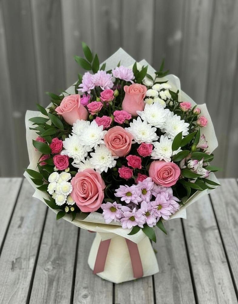 Букет цветов из: Альстромерии, Гвоздики, Розы и Хризантемы в Бородинское поле