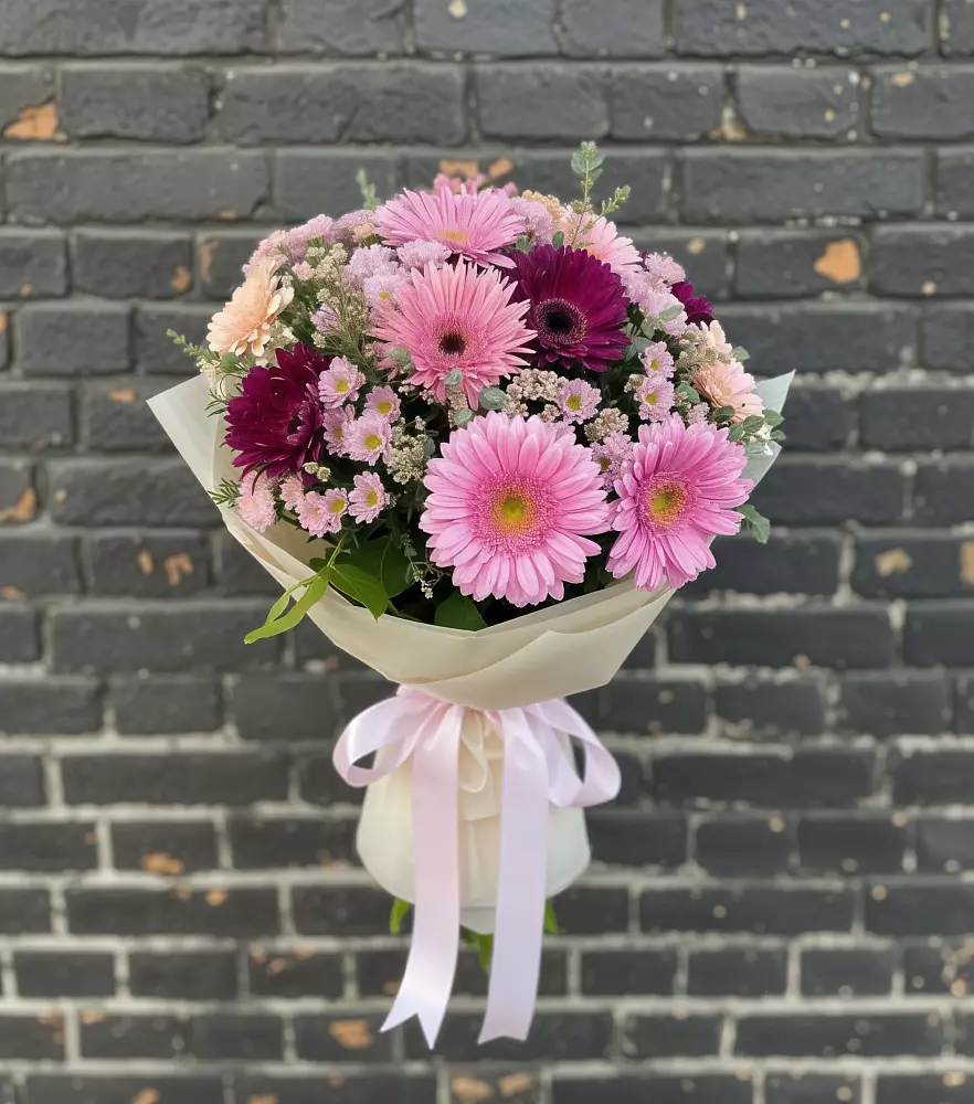 Букет цветов из: Герберы и Хризантемы в Бородинское поле