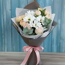 Букет цветов из:  Хризантемы и Розы в Бородинское поле