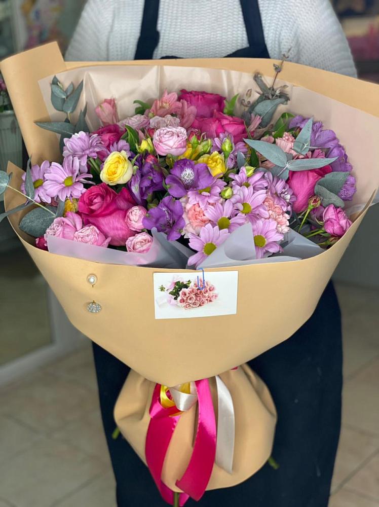 Букет цветов из: Хризантемы, Гвоздики и Альстромерии в Бородинское поле