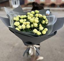Букет Белые кустовые розы Солинеро в Бородинское поле