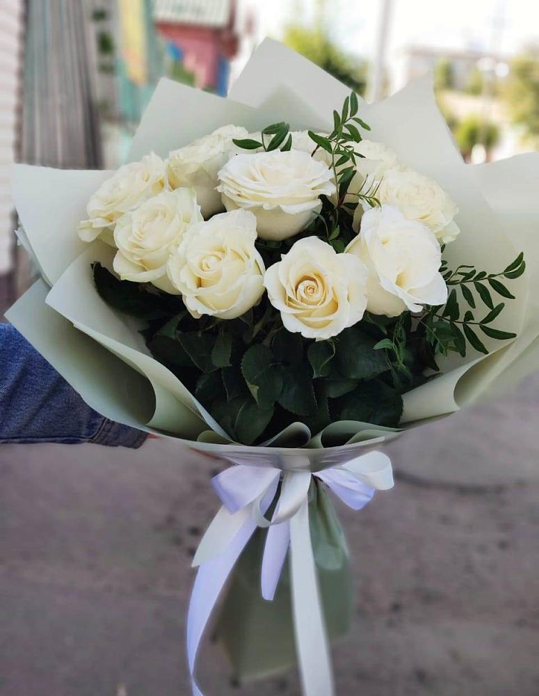 Букет Белые розы Проуд в Бородинское поле