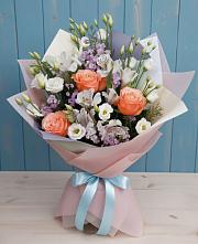 Букет цветов из:  Лизиантусы, Розы, Альстромерии и Гипсофила #REPLACE_PRED# Бородинское поле