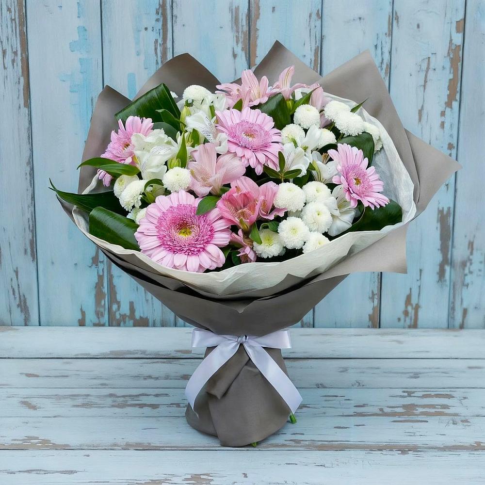 Букет цветов из: Герберы, Альстромерии и Хризантемы в Бородинское поле