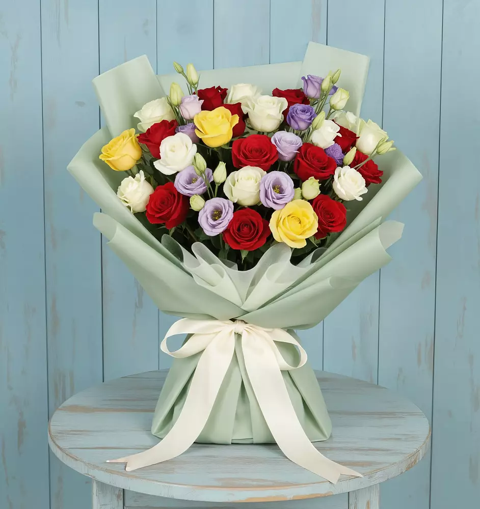 Букет цветов из: Розы в Бородинское поле